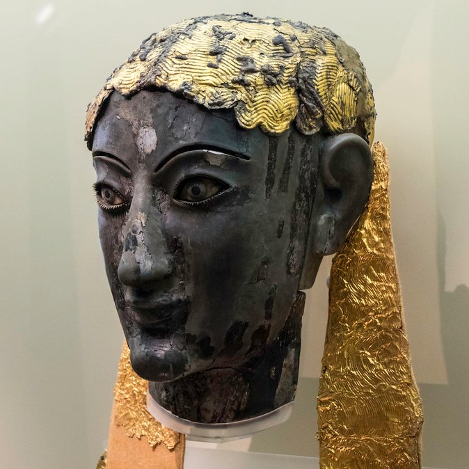 Apollon archaïque, Musée de Delphes